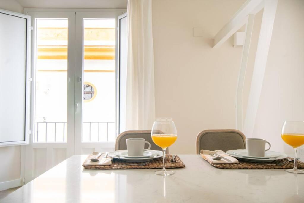 Apartament G12 Trendy And Comfy Bright Loft Meters From Bullring And Trianas Bridge, Galera Street Sewilla Zewnętrze zdjęcie