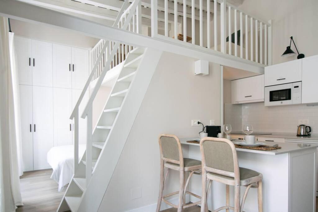 Apartament G12 Trendy And Comfy Bright Loft Meters From Bullring And Trianas Bridge, Galera Street Sewilla Zewnętrze zdjęcie